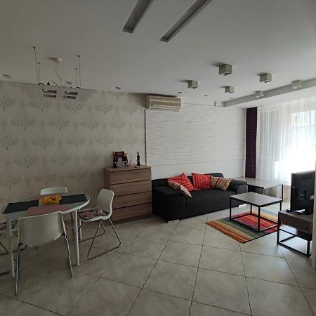 City Center Apartman Zalaegerszeg Bagian luar foto
