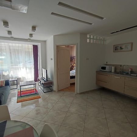 City Center Apartman Zalaegerszeg Bagian luar foto