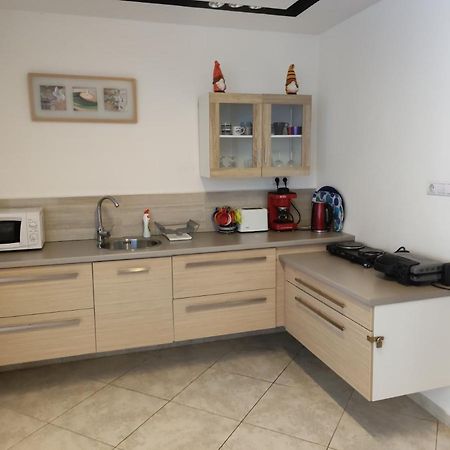 City Center Apartman Zalaegerszeg Bagian luar foto