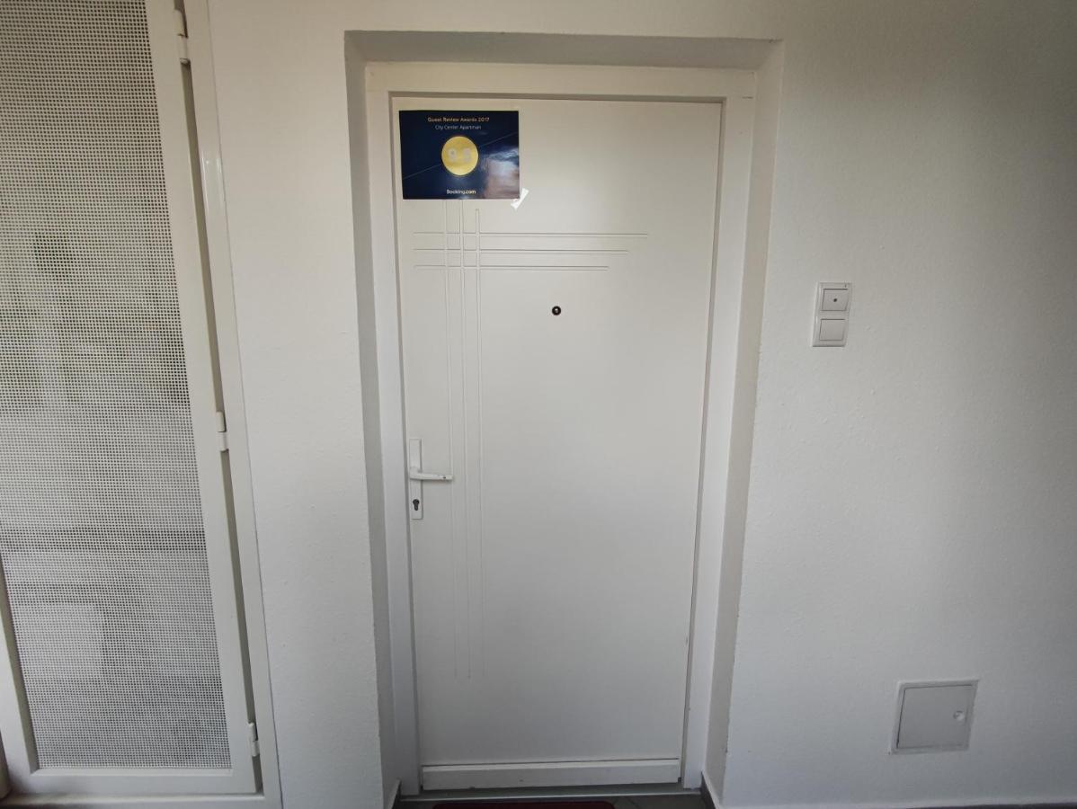 City Center Apartman Zalaegerszeg Bagian luar foto