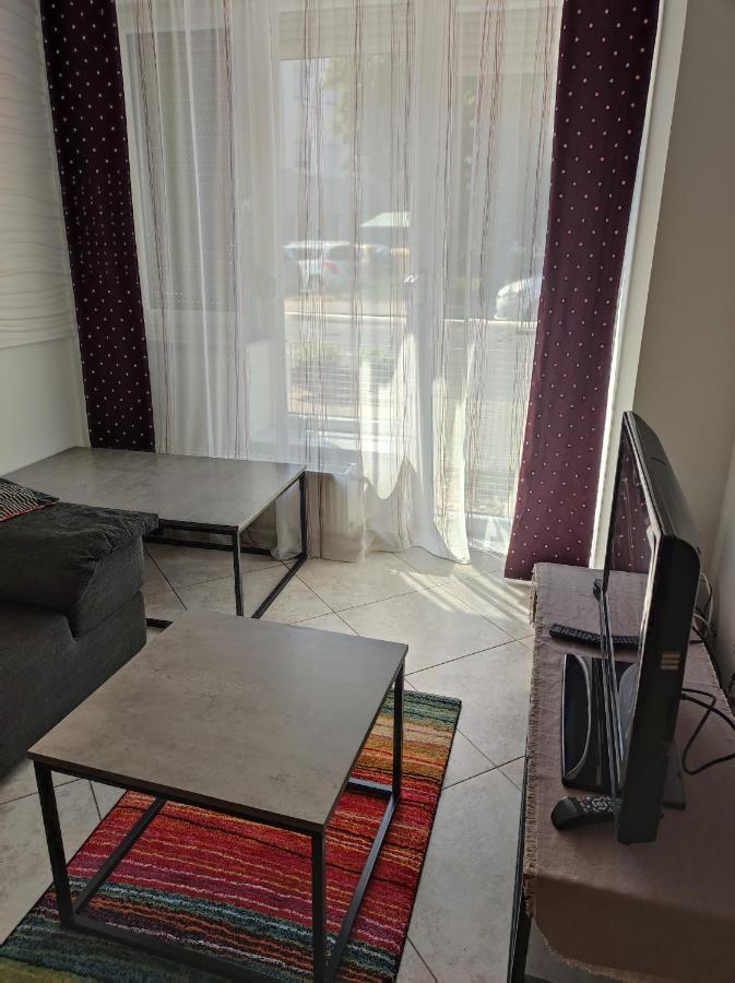 City Center Apartman Zalaegerszeg Bagian luar foto